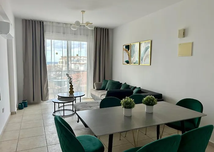 Emerald Sea View Suite